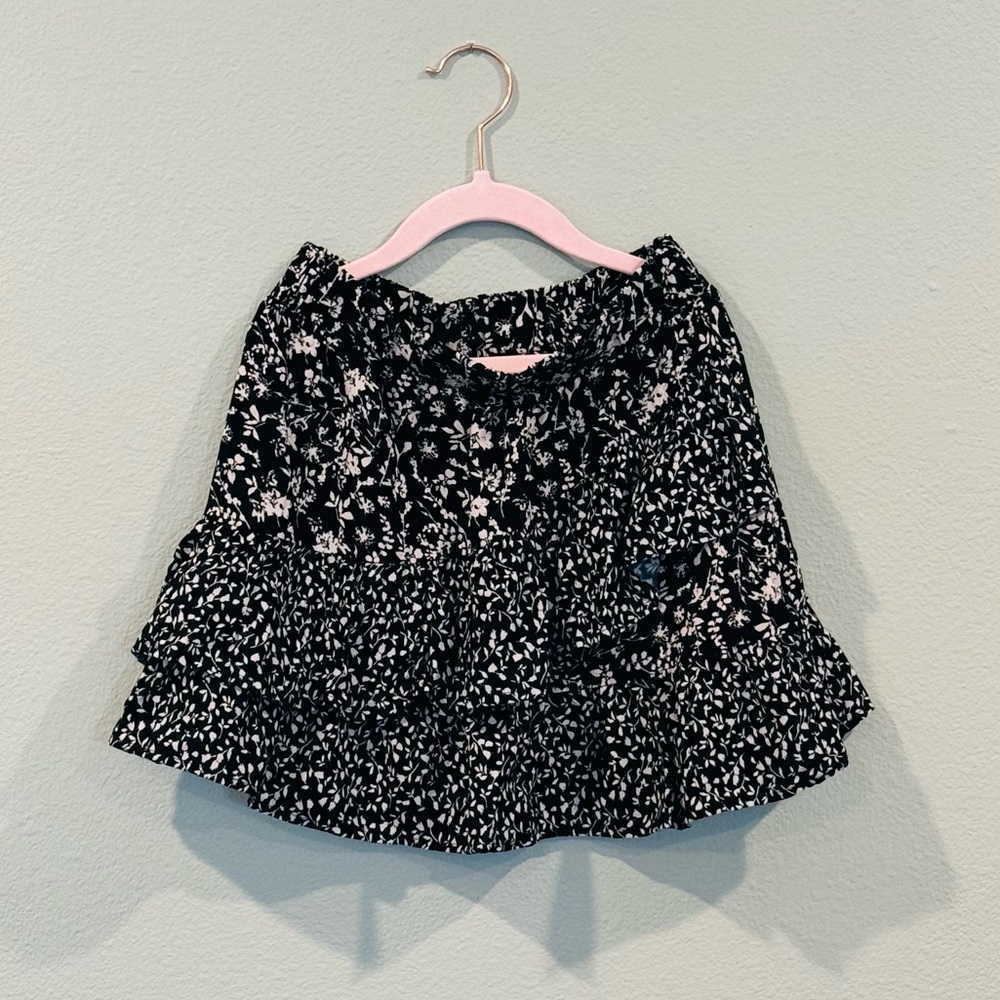 Art Class short, tiered skirt. Never worn.